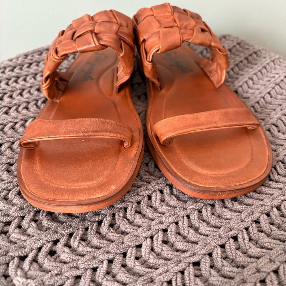 Women's Tan Sandals